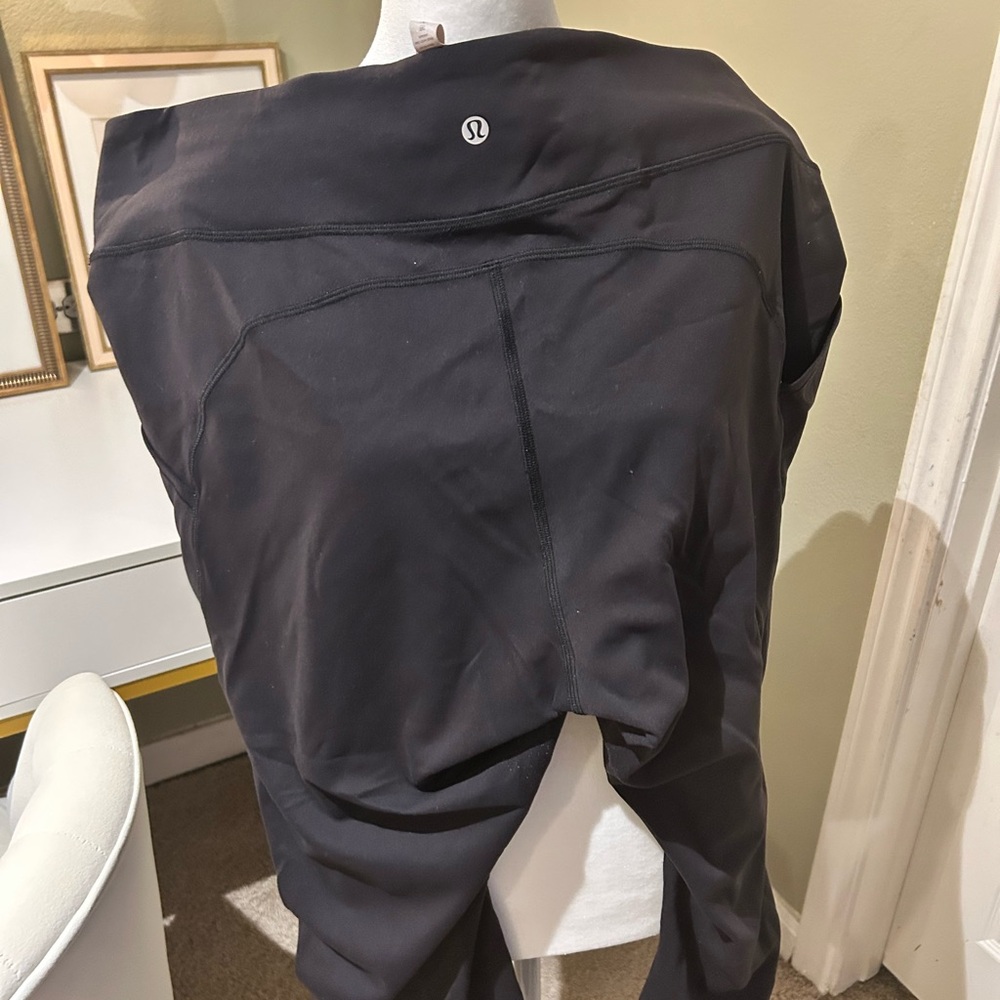 Lululemon invigorate tight 25” leggins